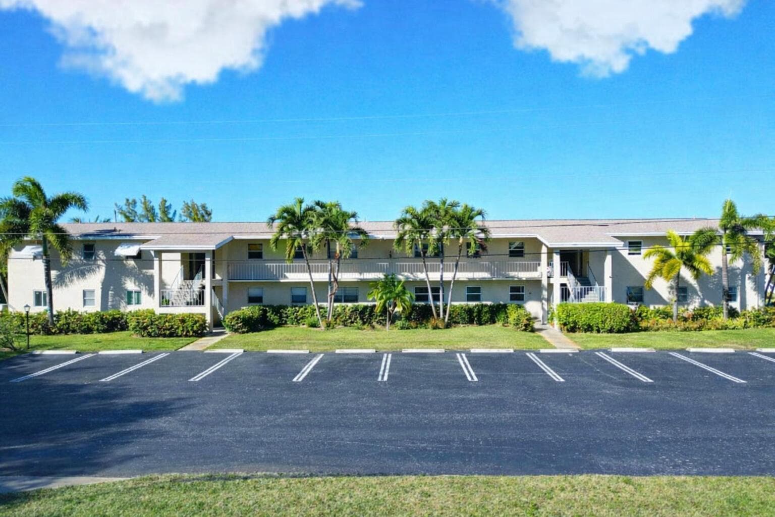 301 Circle Drive S # 103, Boynton Beach, FL 33435 photo 2