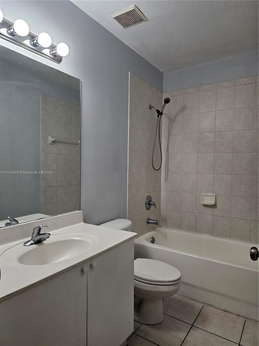 14122 SW 260th St # 103, Homestead, FL 33032 photo 4