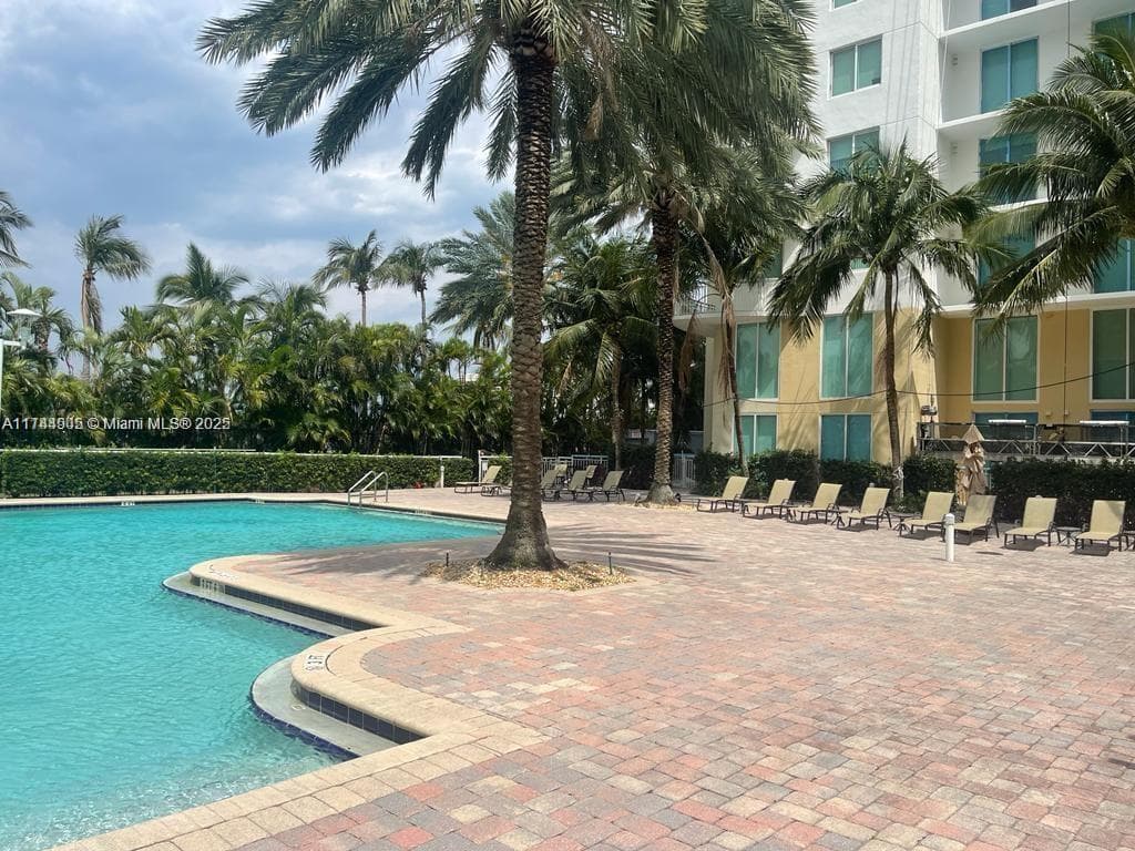 1755 E Hallandale Beach Blvd # MEZ7E, Hallandale Beach, FL 33009