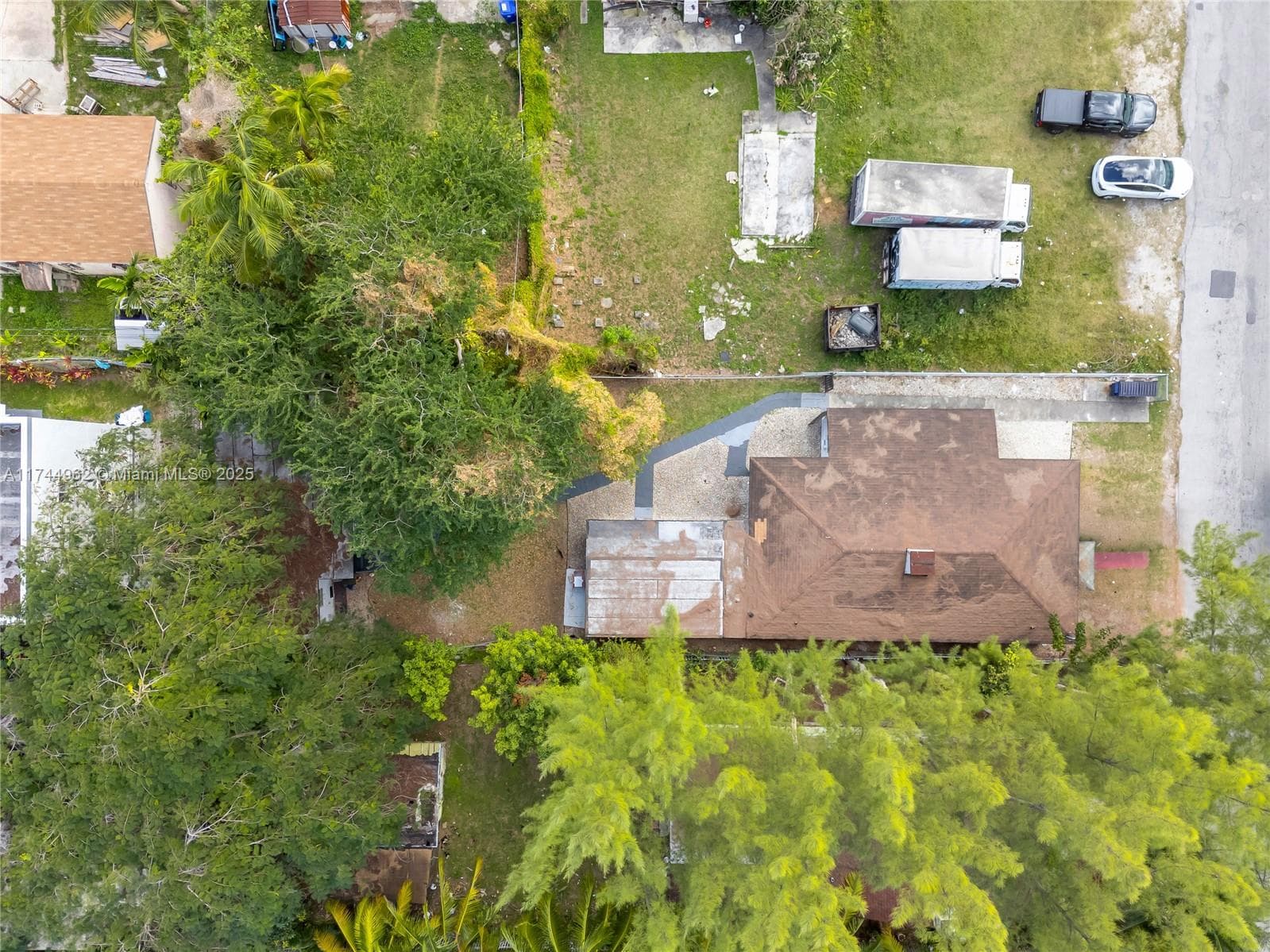 7525 NE Miami Ct, Miami, FL 33138 photo 4