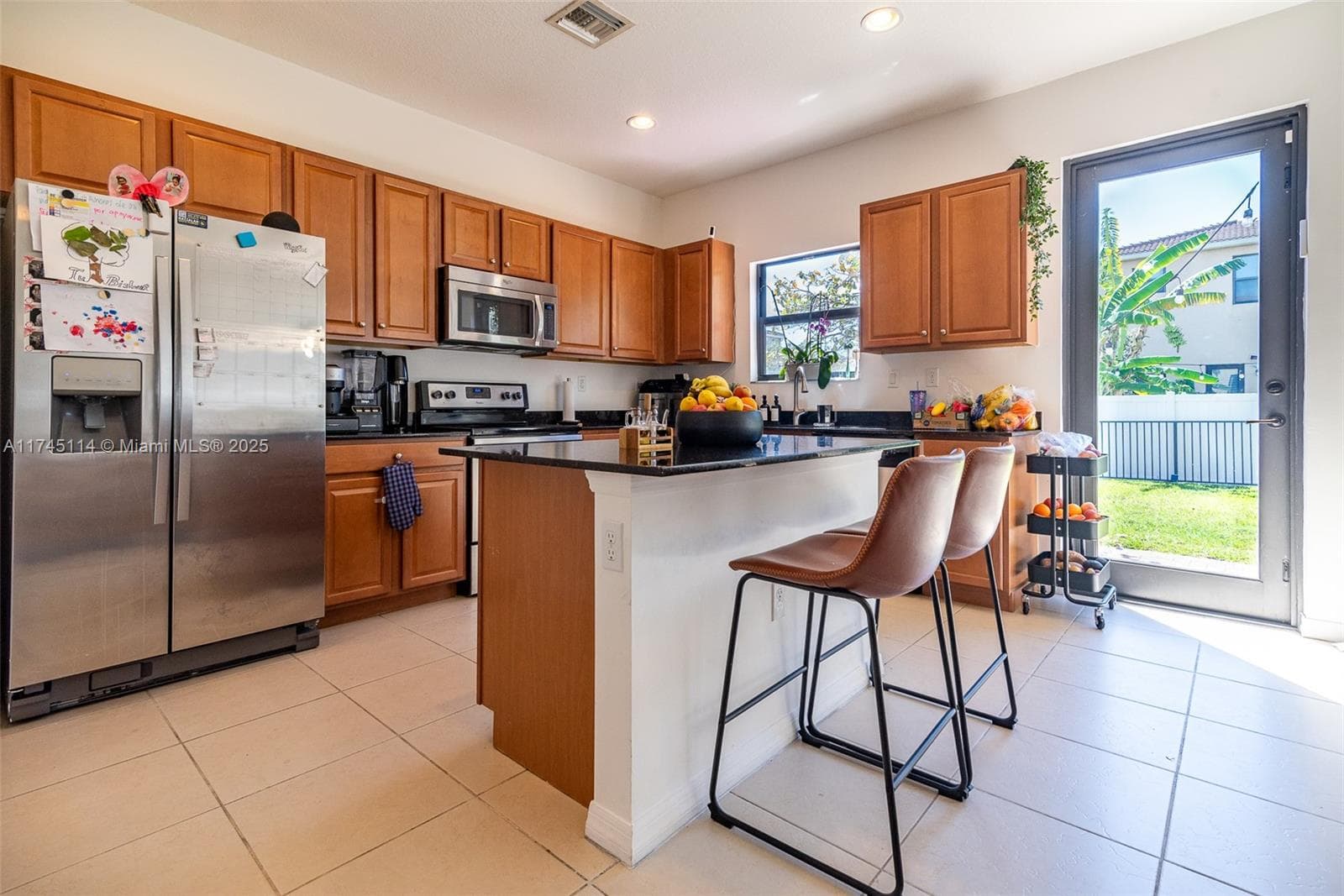 686 NE 191st Ter, Miami, FL 33179 photo 4