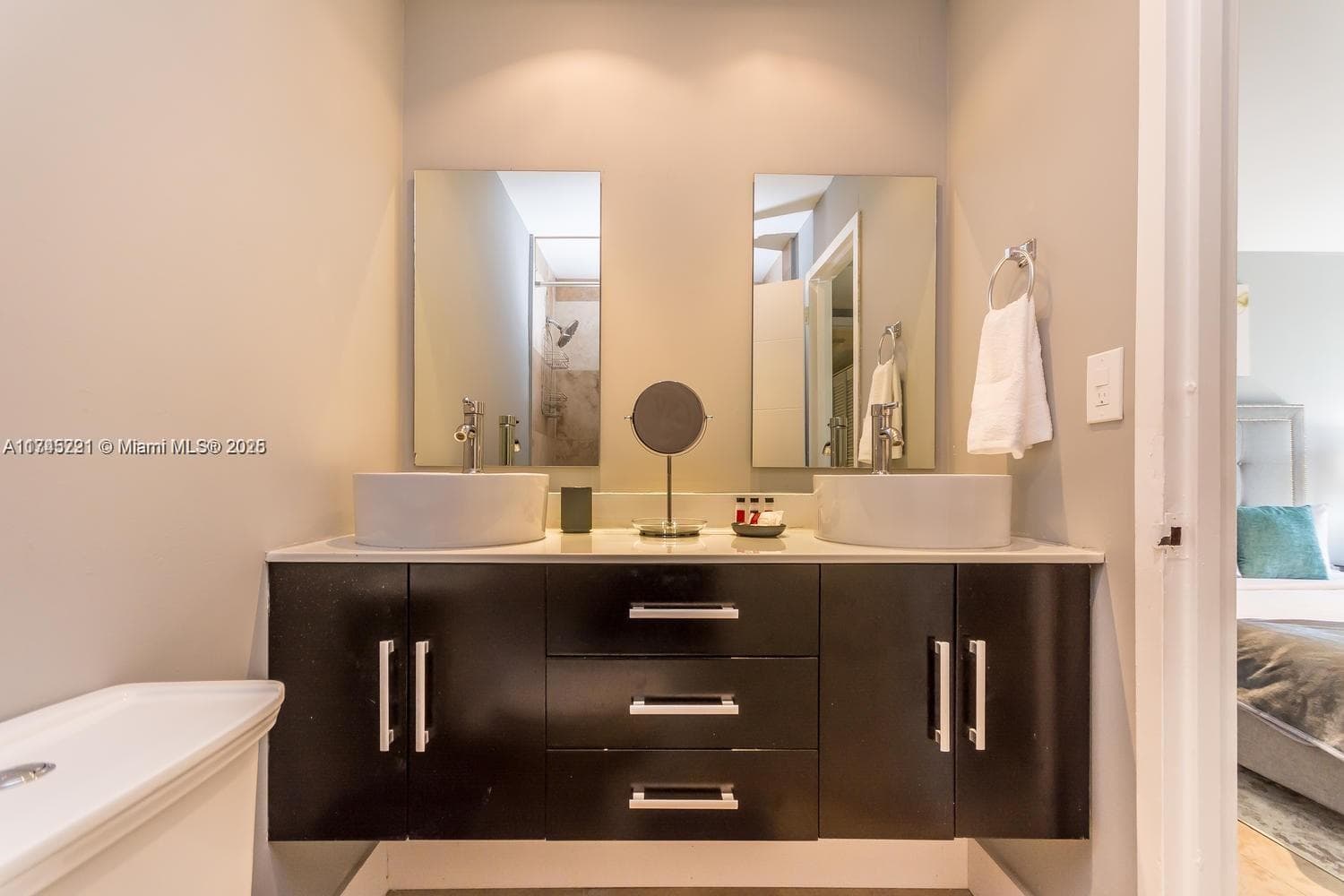 17620 Atlantic Blvd # 519, Sunny Isles Beach, FL 33160 photo 5