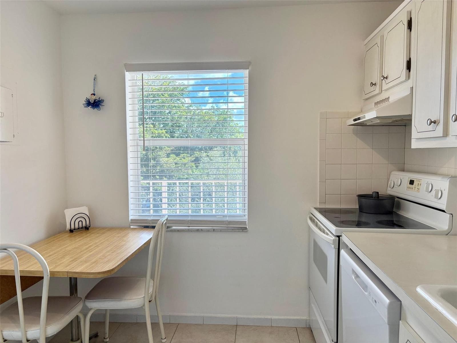 1055 Country Club Drive # 404, Margate, FL 33063 photo 3
