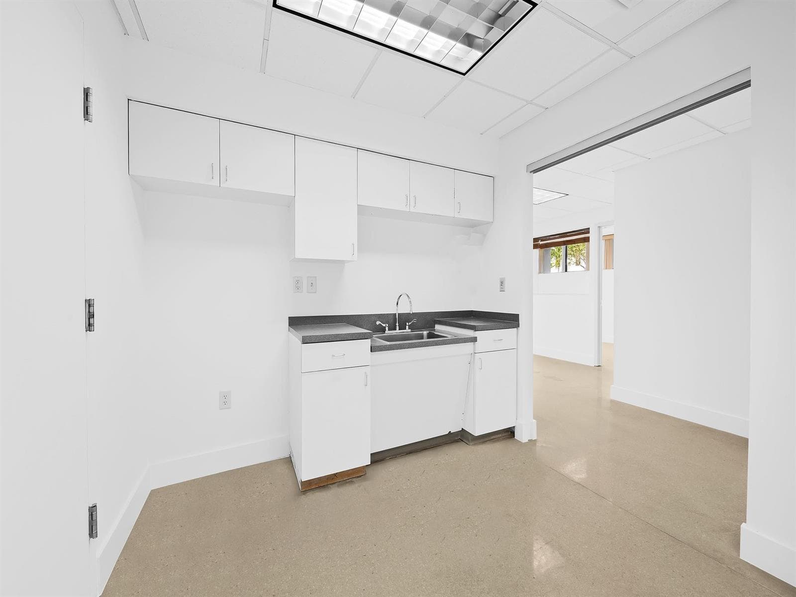 707 NE 3rd Avenue, Fort Lauderdale, FL 33304 photo 3