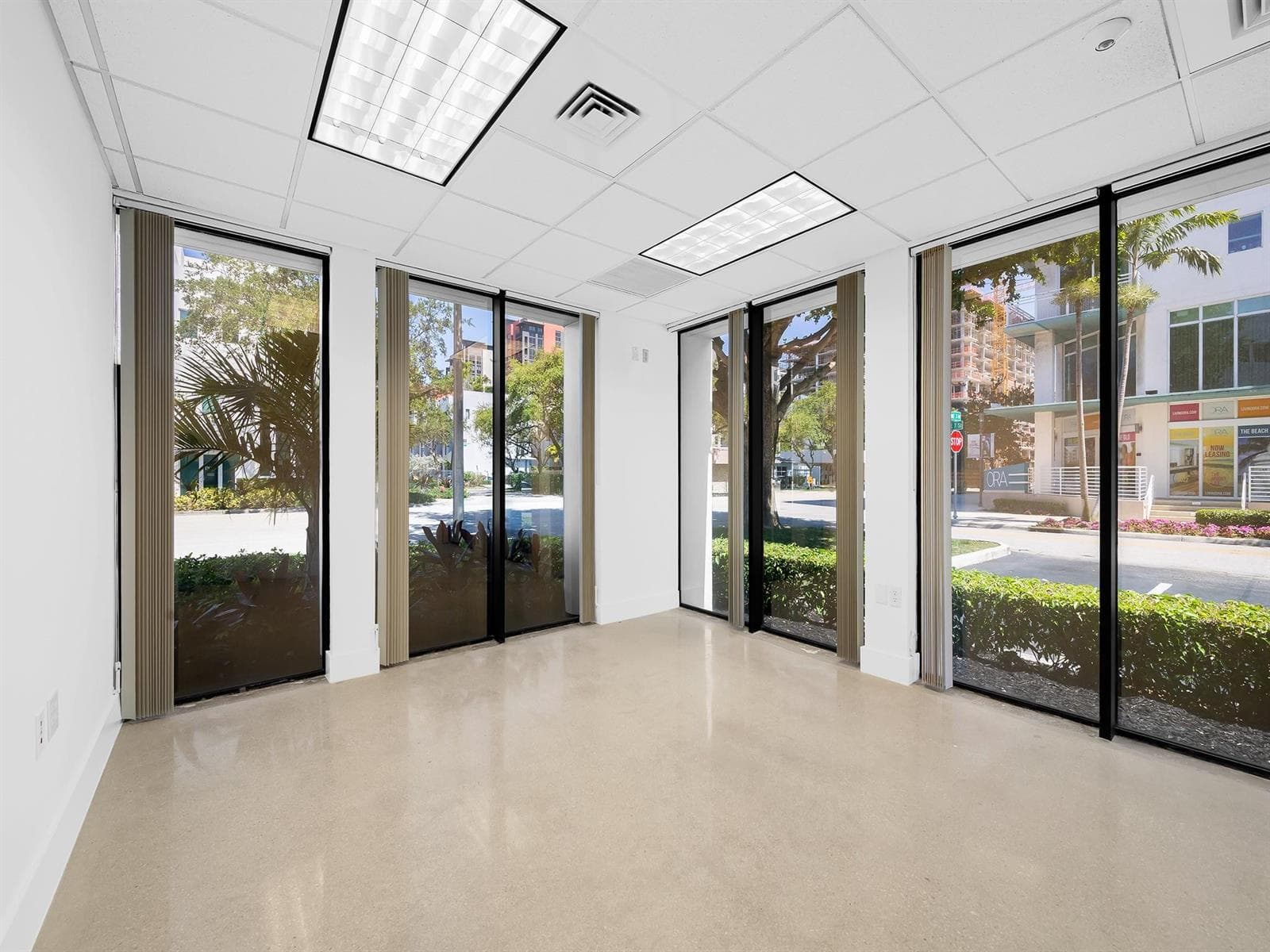 707 NE 3rd Avenue, Fort Lauderdale, FL 33304 photo 4