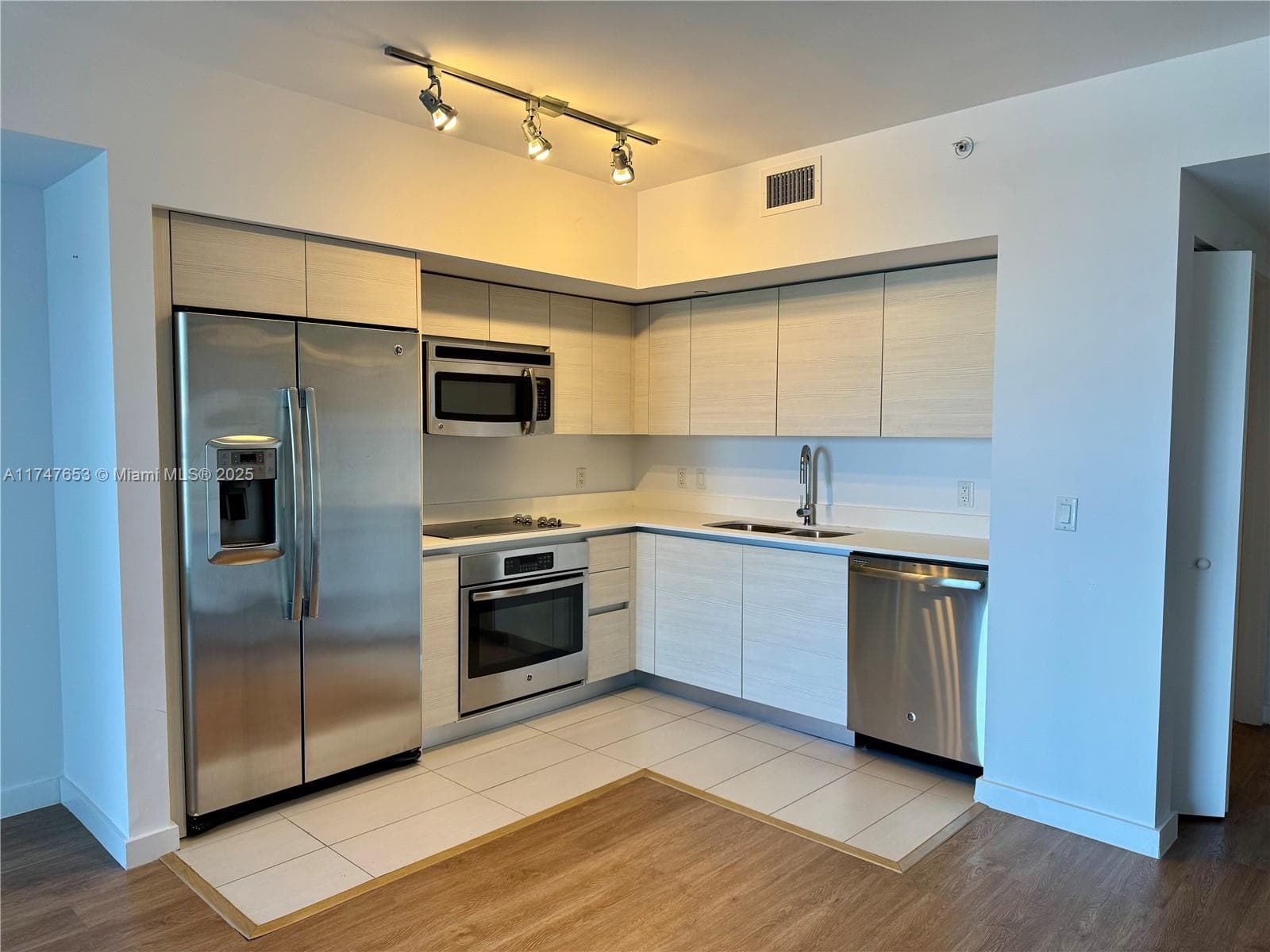 4250 Biscayne Blvd # 1006, Miami, FL 33137 photo 4
