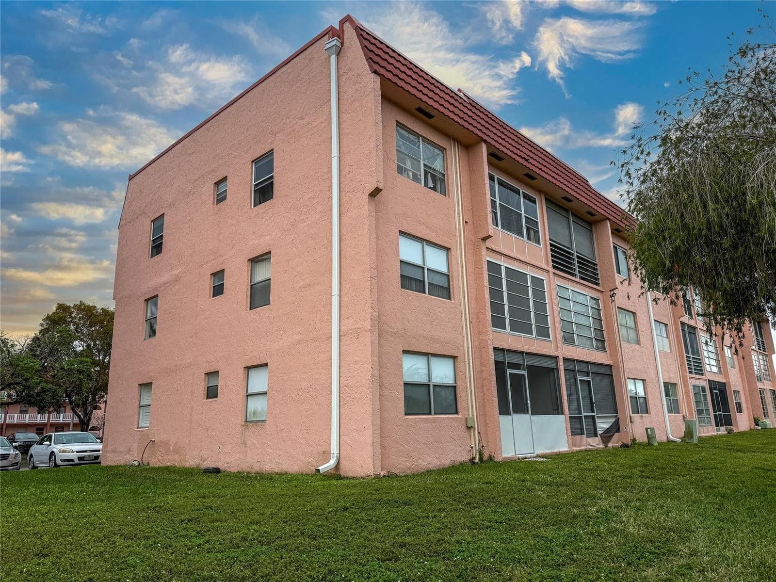 9460 Sunrise Lake Boulevard # 212, Sunrise, FL 33322 photo 2