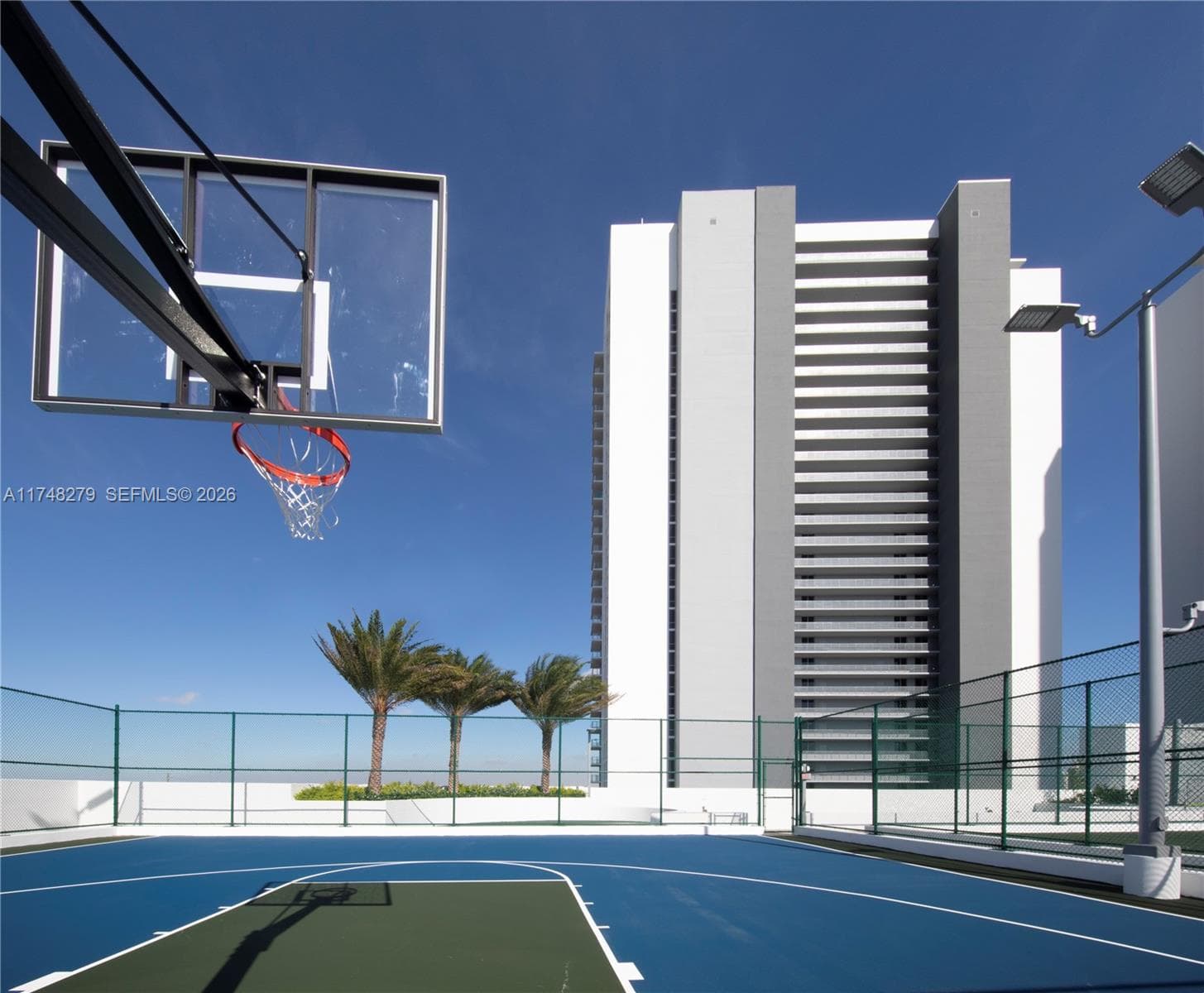 16385 Biscayne Blvd # 1221, North Miami Beach, FL 33160 photo 5