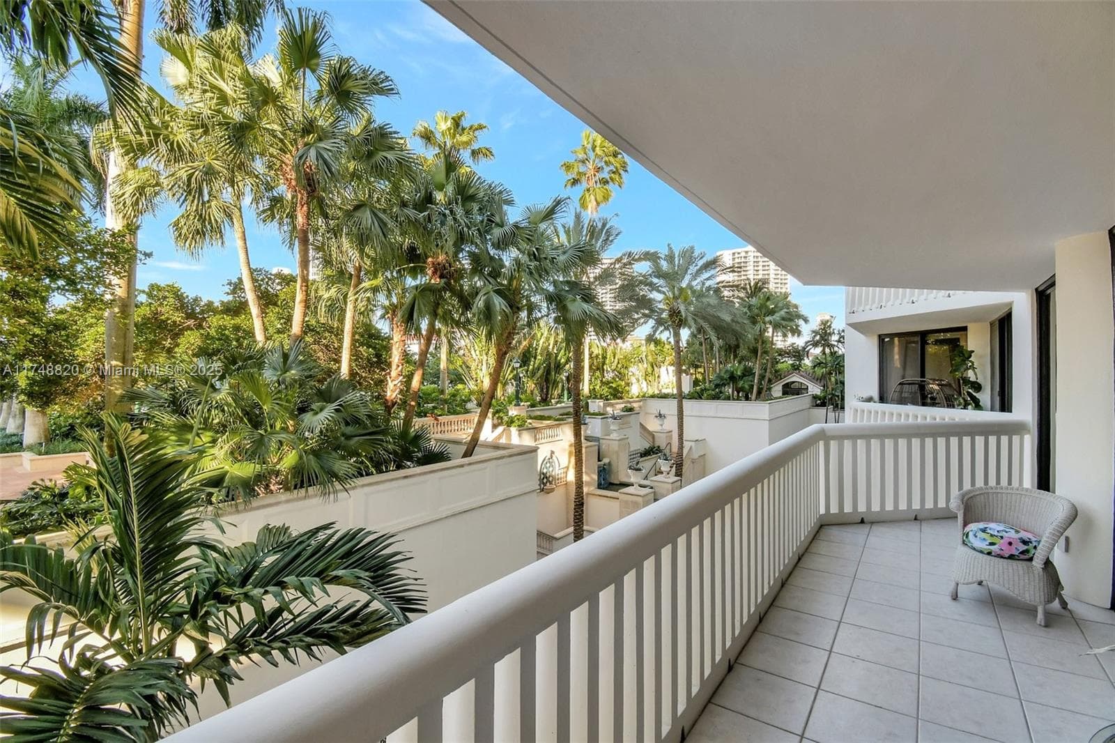 2000 ISLAND Blvd # 410, Aventura, FL 33160 photo 3