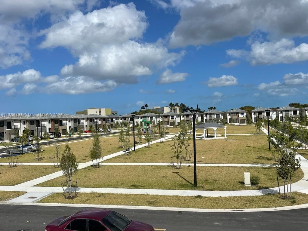 302 NW 11th Ct, Florida City, FL 33034 photo 5