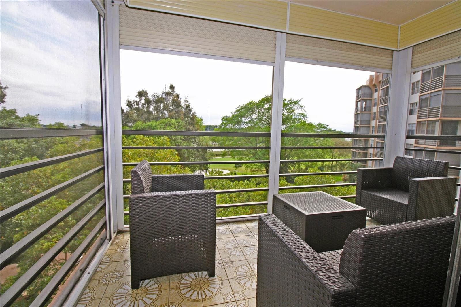 1100 Saint Charles Place # 521, Pembroke Pines, FL 33026 photo 2