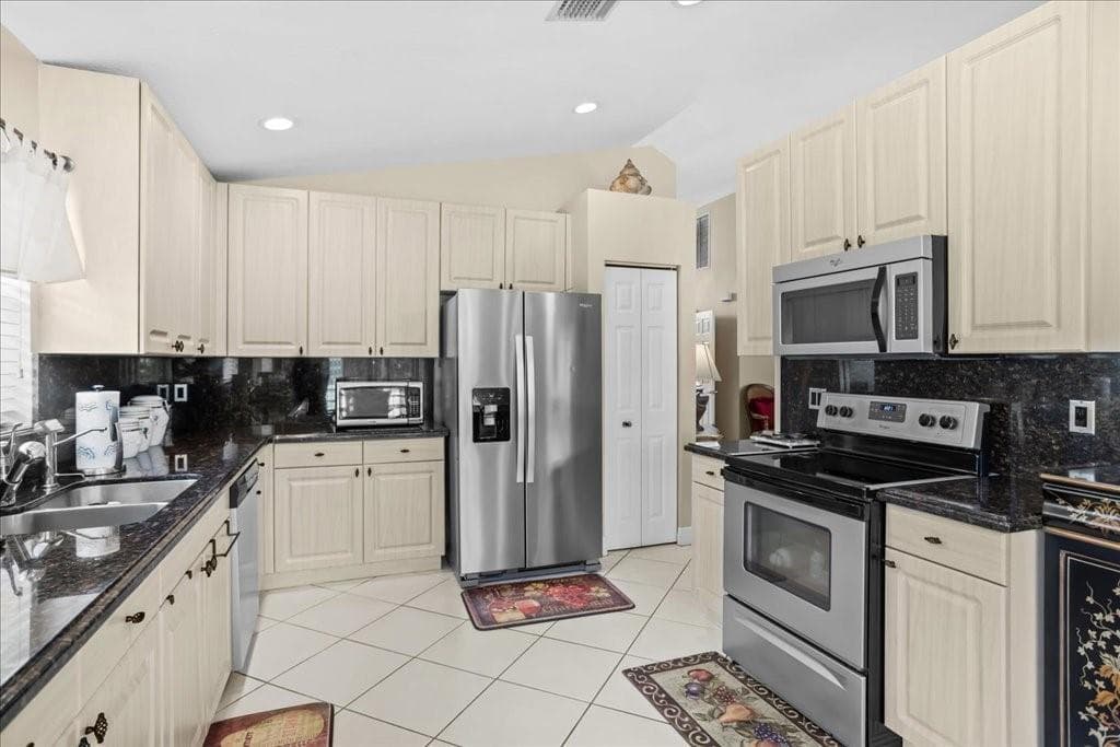 6358 Westchester Club Drive, Boynton Beach, FL 33437 photo 4