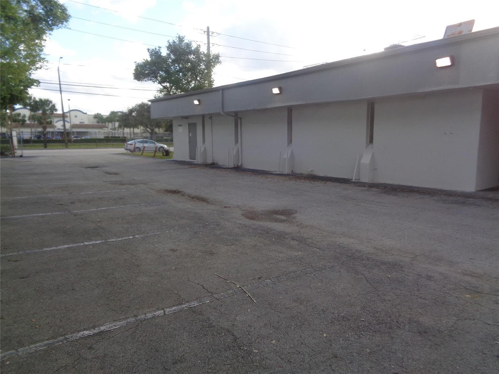 2323 NW 19th Street, Fort Lauderdale, FL 33311 photo 4