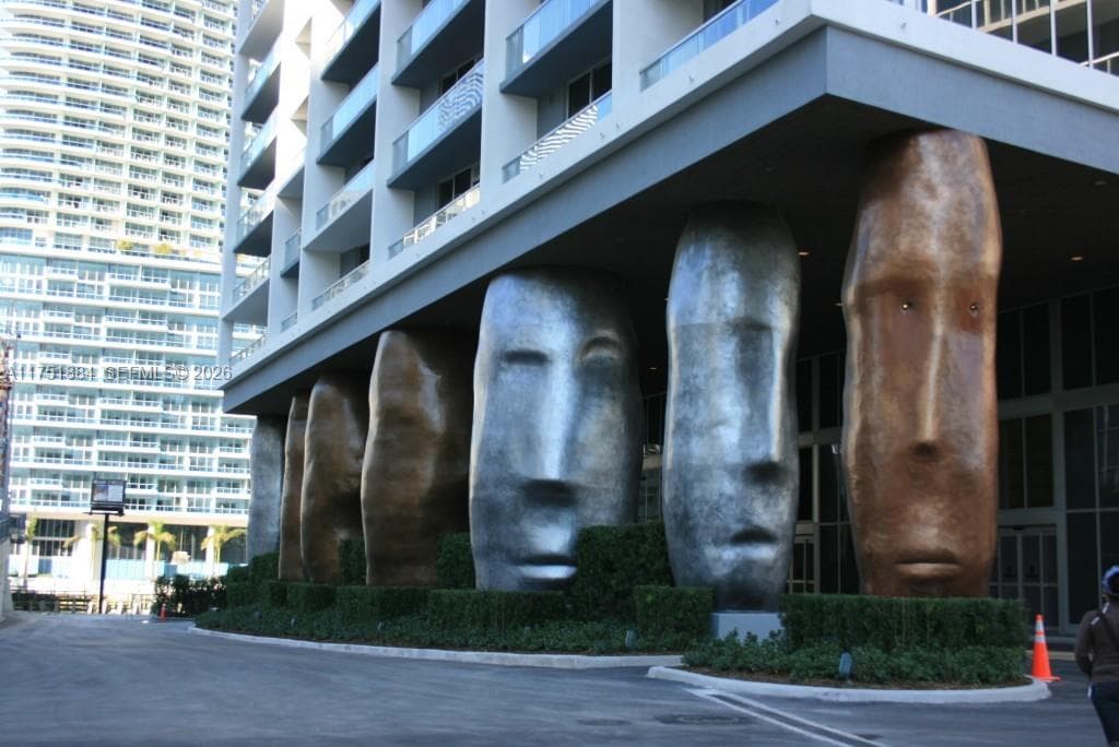 465 Brickell Ave # 2405, Miami, FL 33131