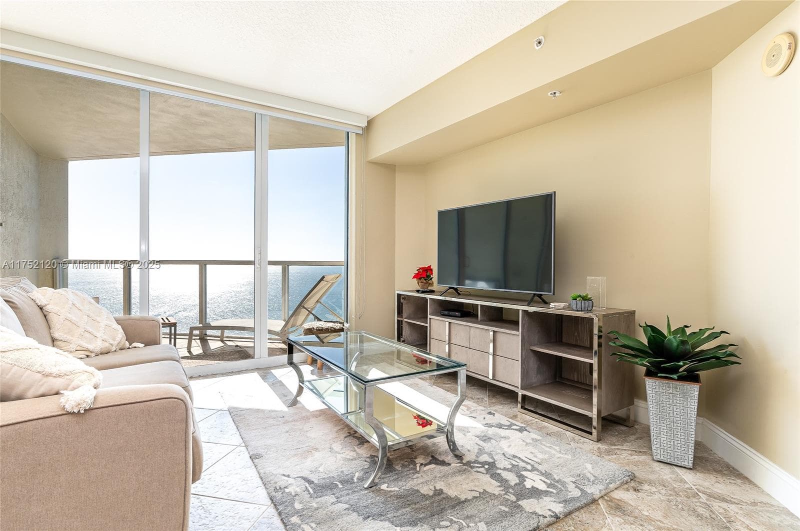 16699 Collins Ave # 3010, Sunny Isles Beach, FL 33160 photo 3