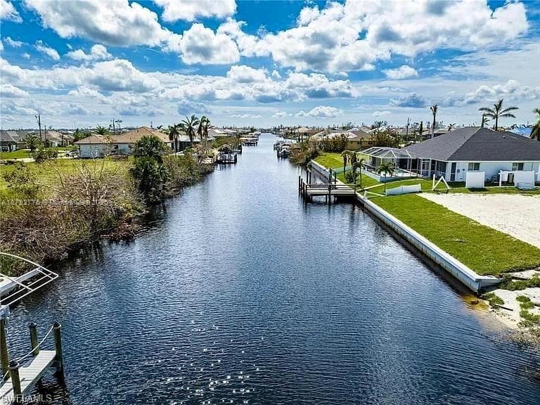 407 NW 33rd Ave, Cape Coral, FL 33993 photo 3