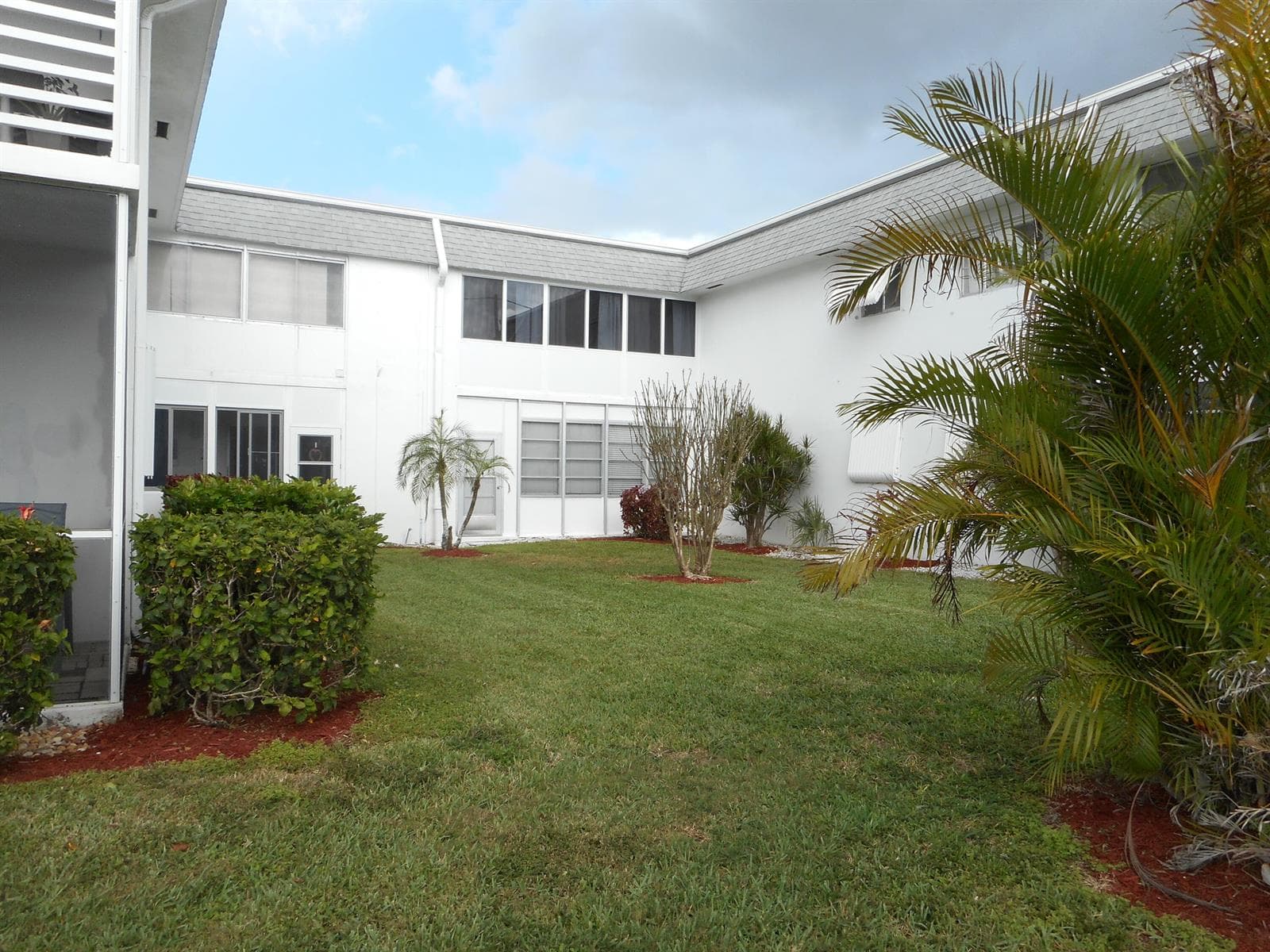 3322 Cynthia Lane # 106, FL 33461 photo 3
