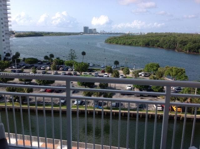 400 Kings Point Dr # 810, Sunny Isles Beach, FL 33160 photo 5