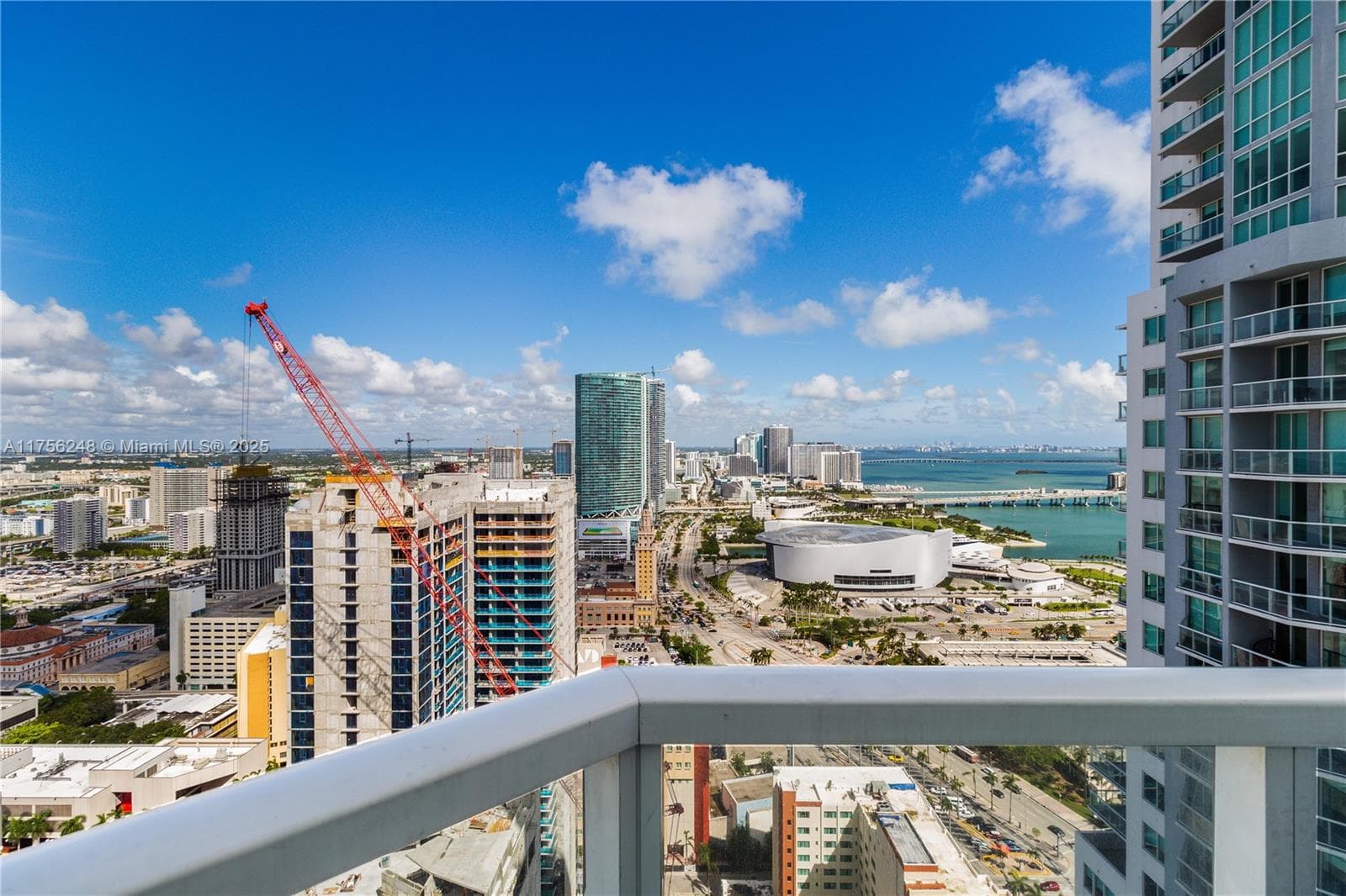 253 NE 2nd St # 3702, Miami, FL 33132 photo 2