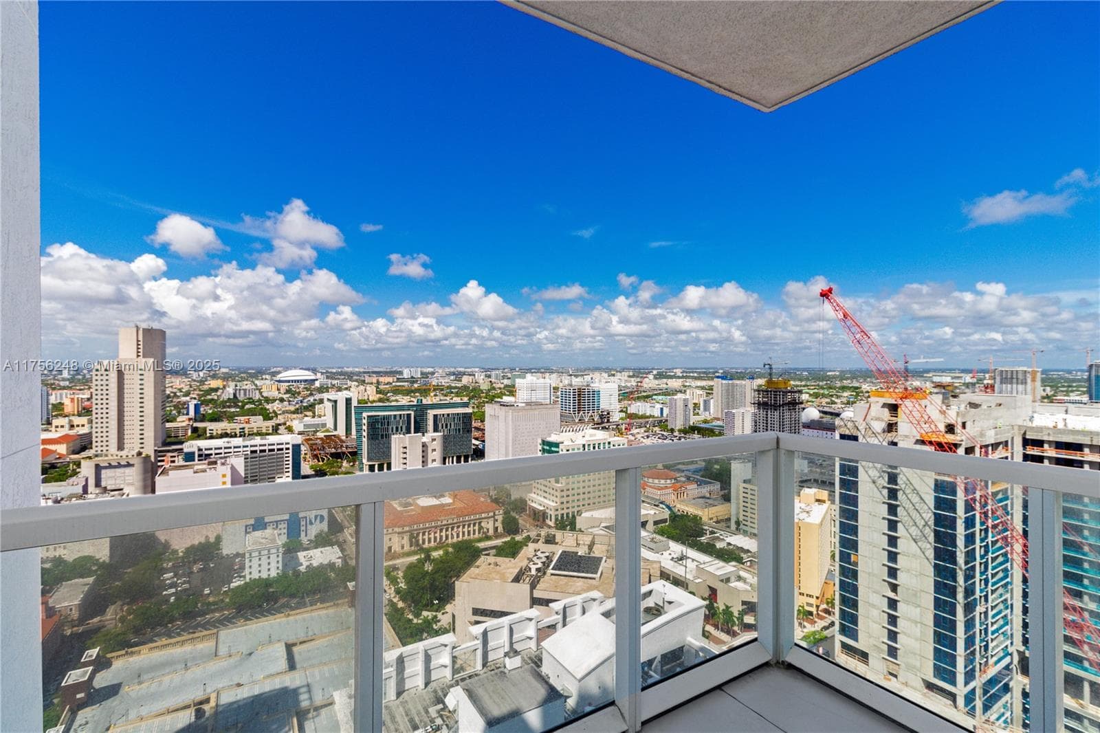 253 NE 2nd St # 3702, Miami, FL 33132 photo 3