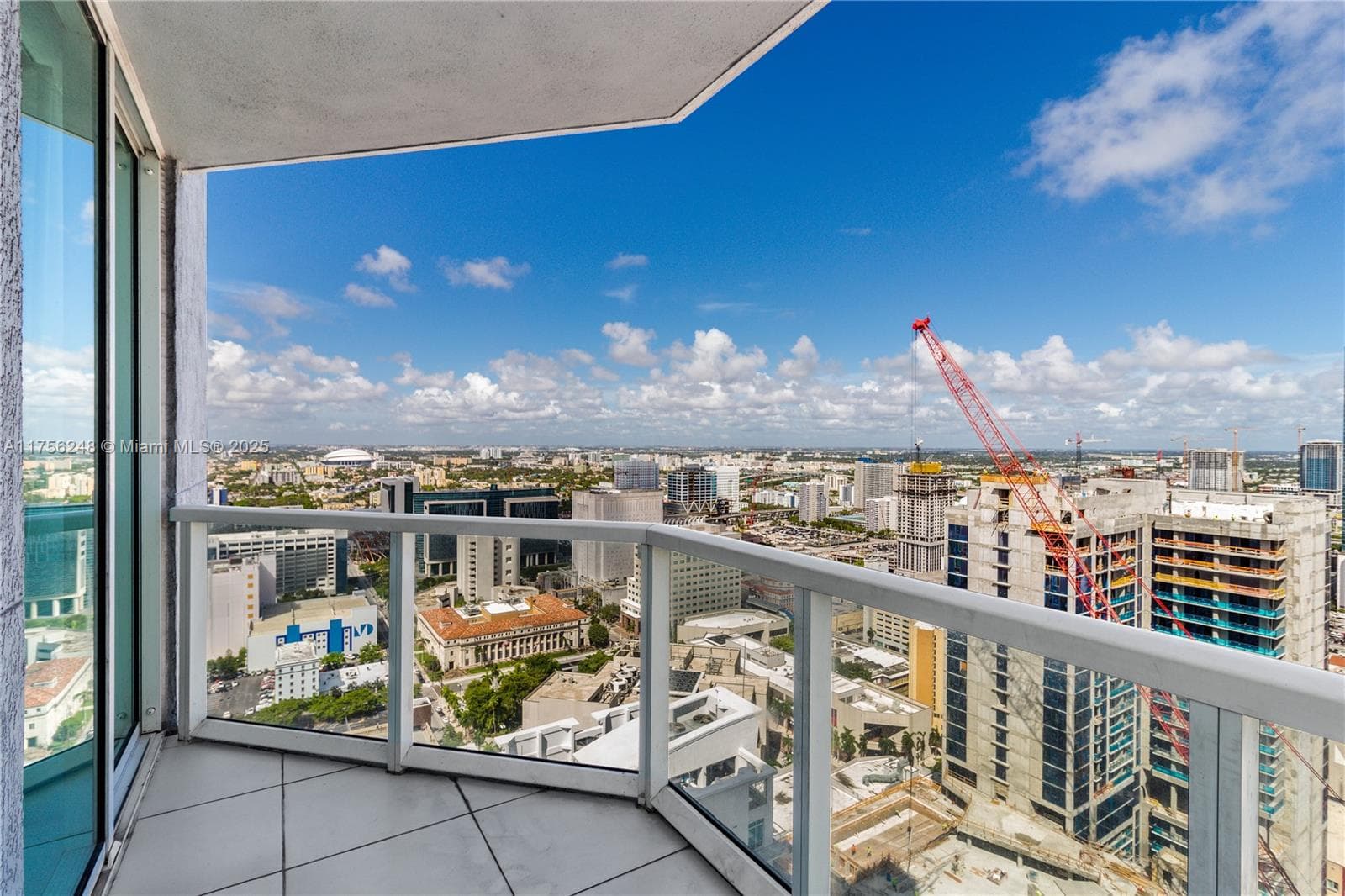 253 NE 2nd St # 3702, Miami, FL 33132 photo 4