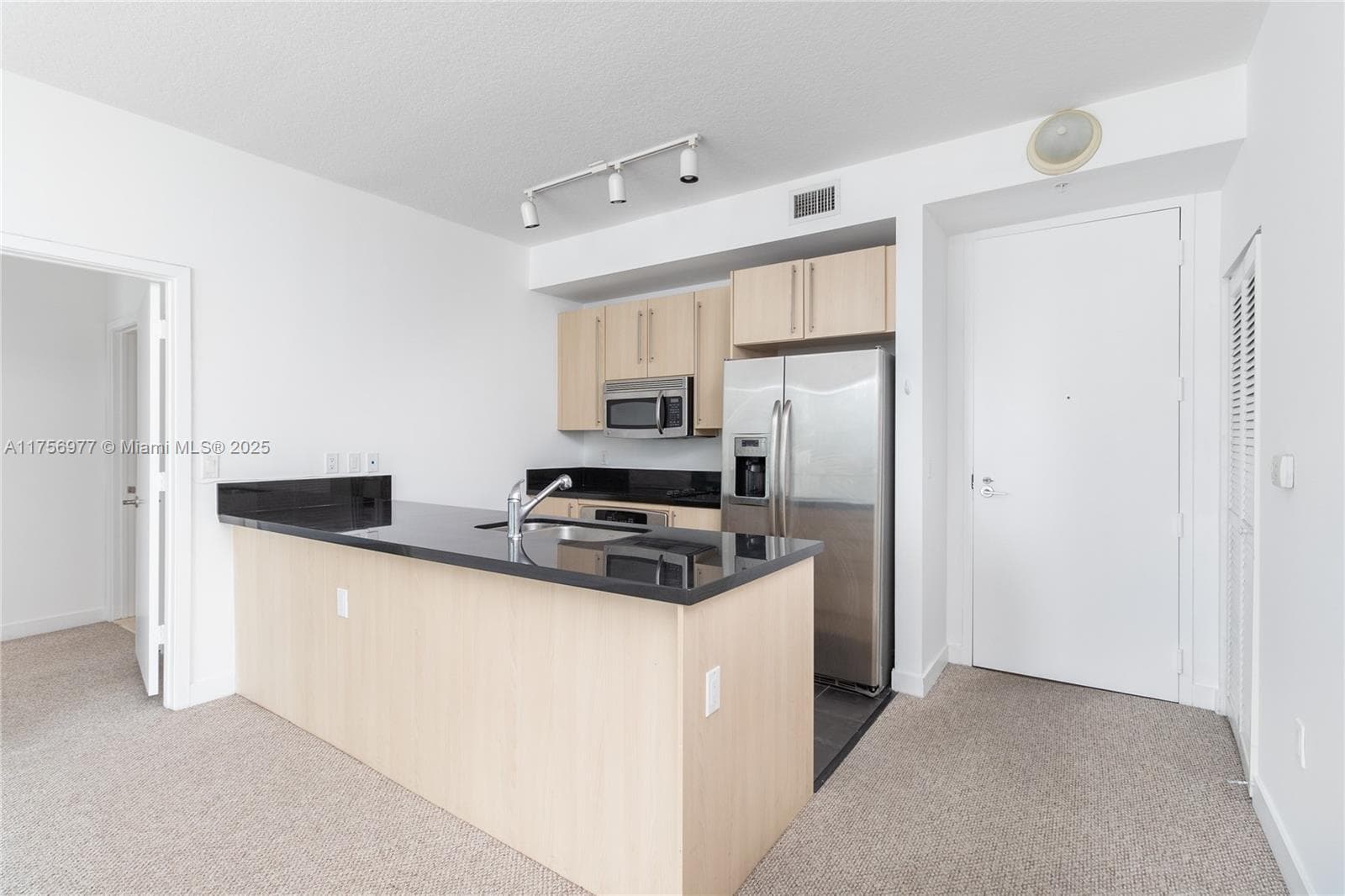 1111 SW 1st Ave # 2423-N, Miami, FL 33130 photo 3