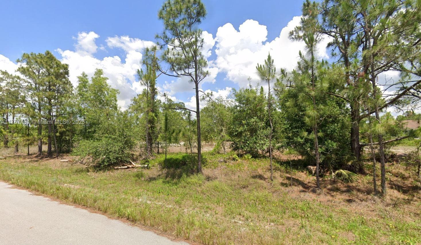 941 Garnet Ave, Lehigh Acres, FL 33974