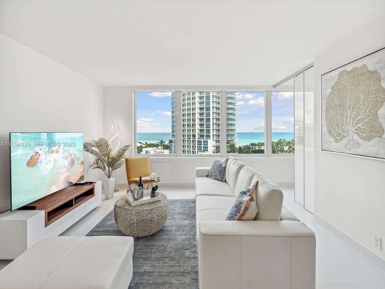 400 S Pointe Dr # 906, Miami Beach, FL 33139 photo 2
