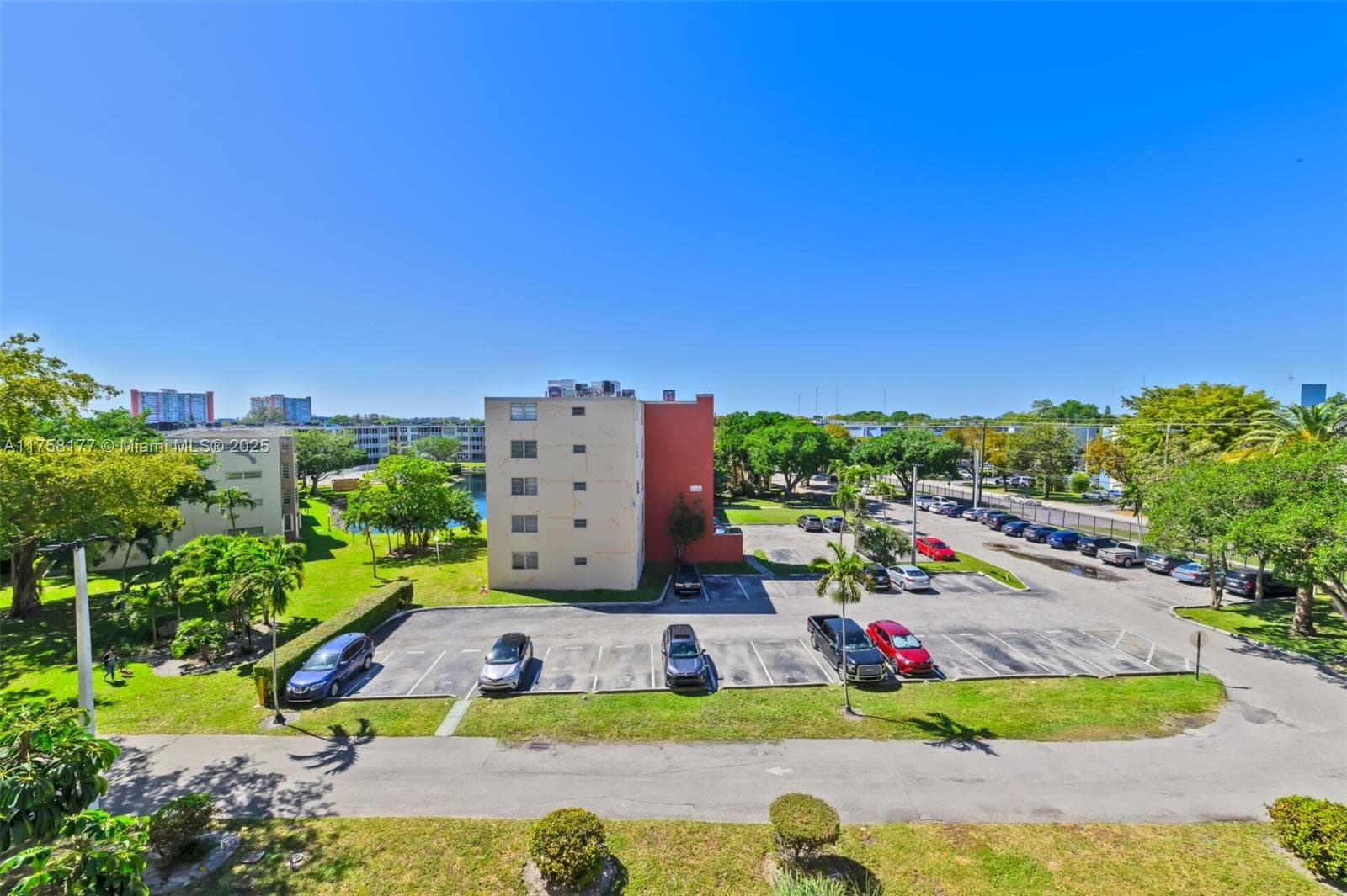 1770 NE 191st St # 508-1, Miami, FL 33179 photo 5