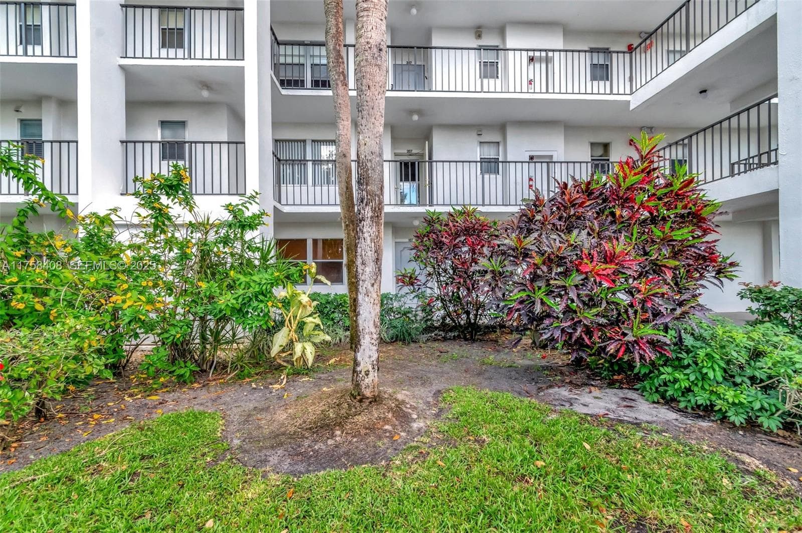 3597 Birdie Dr # 107, Lake Worth, FL 33467 photo 3