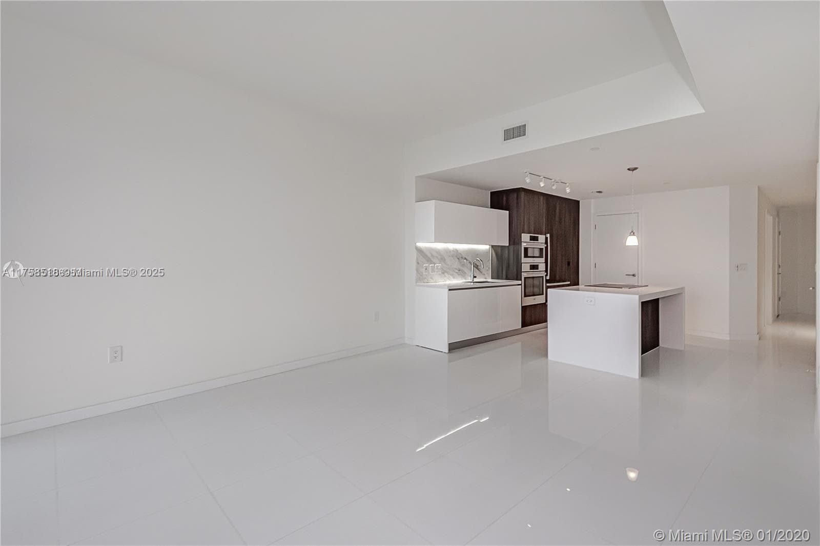 851 NE 1st Ave # 2600, Miami, FL 33132 photo 5