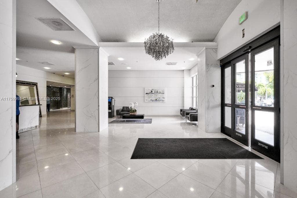19370 Collins Ave # 614, Sunny Isles Beach, FL 33160