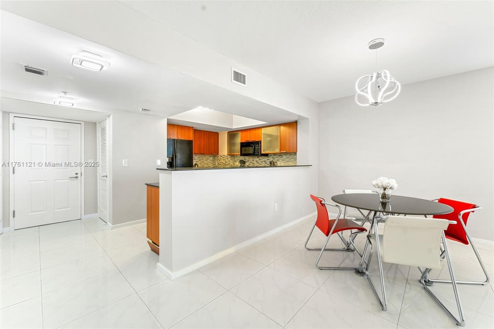 16699 Collins Ave # 2810, Sunny Isles Beach, FL 33160 photo 2