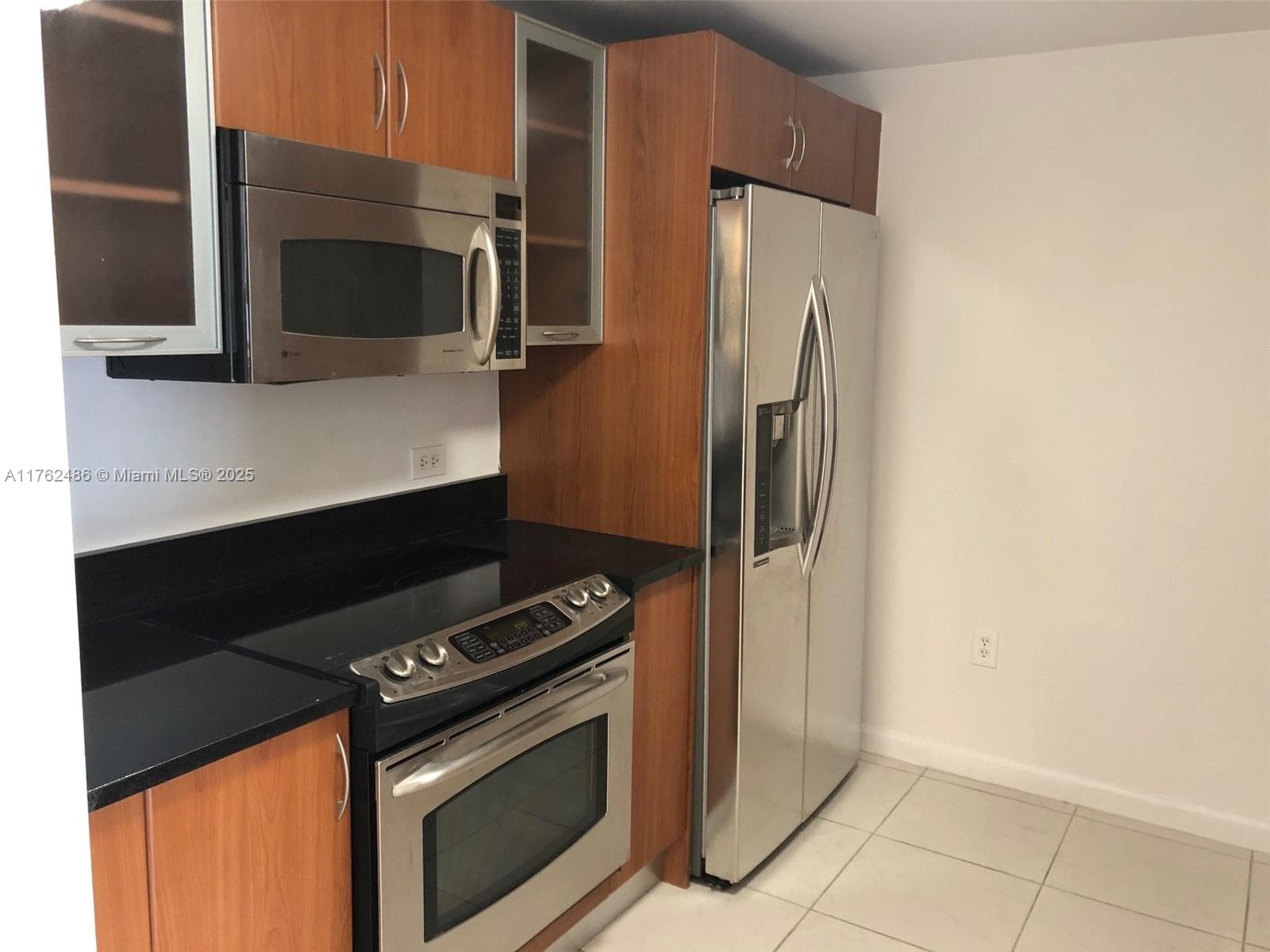 2775 NE 187th St # 527, Aventura, FL 33180