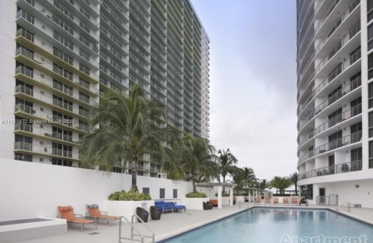 1750 N Bayshore Dr # 2215, Miami, FL 33132 photo 5