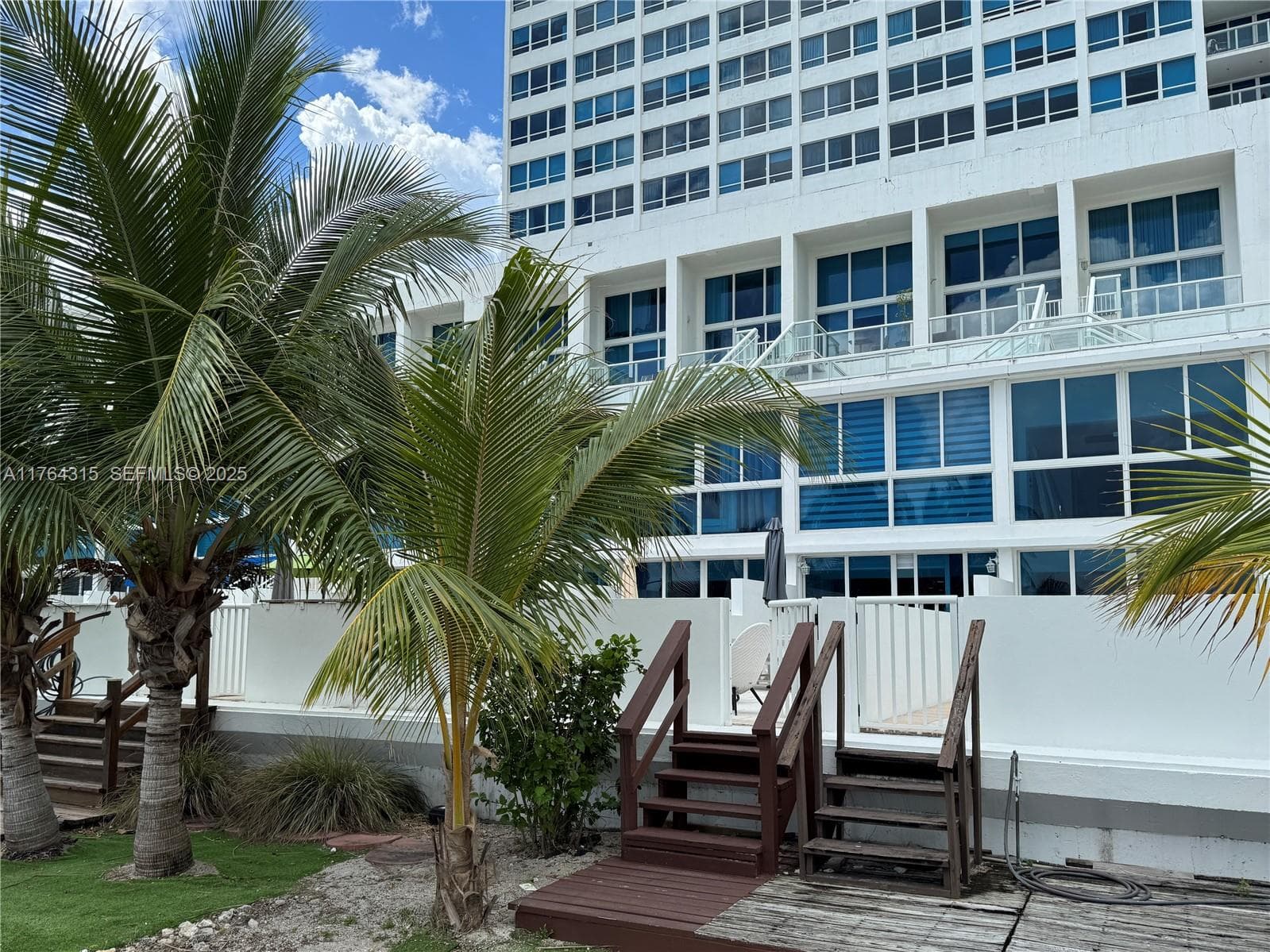 5445 Collins Ave # TH-11, Miami Beach, FL 33140 photo 5