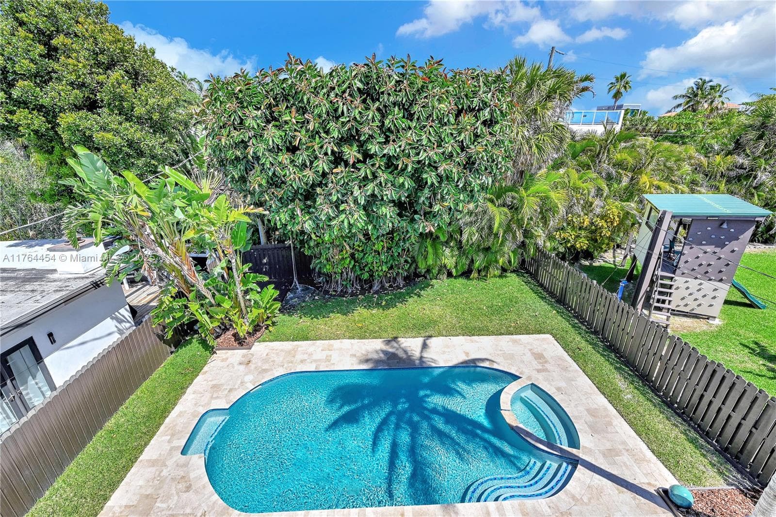 3305 NE 15th St, Fort Lauderdale, FL 33304 photo 3