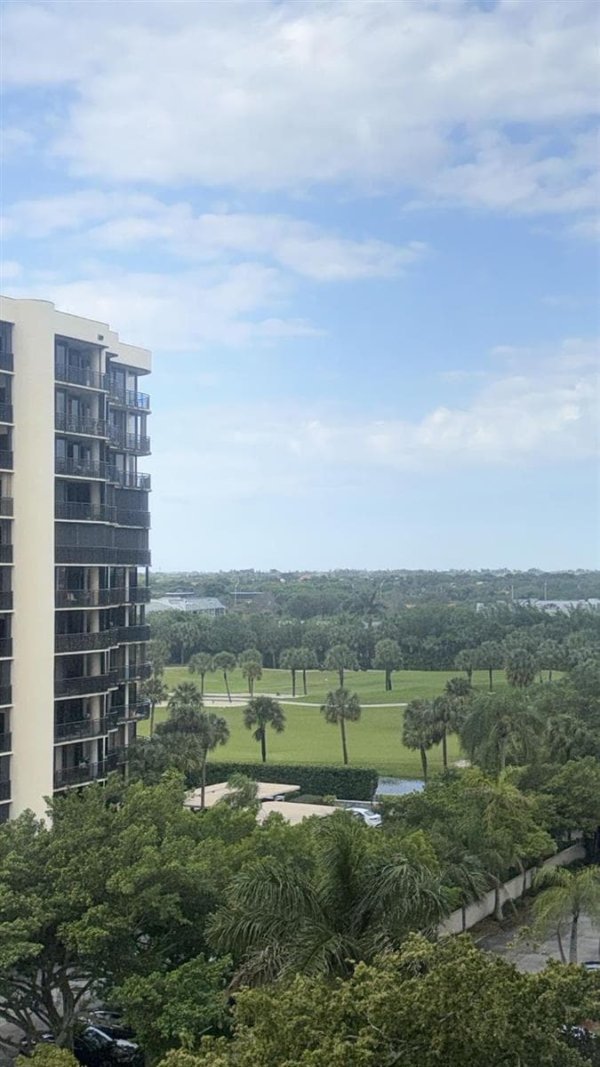2425 Presidential Way # 705, West Palm Beach, FL 33401 photo 4