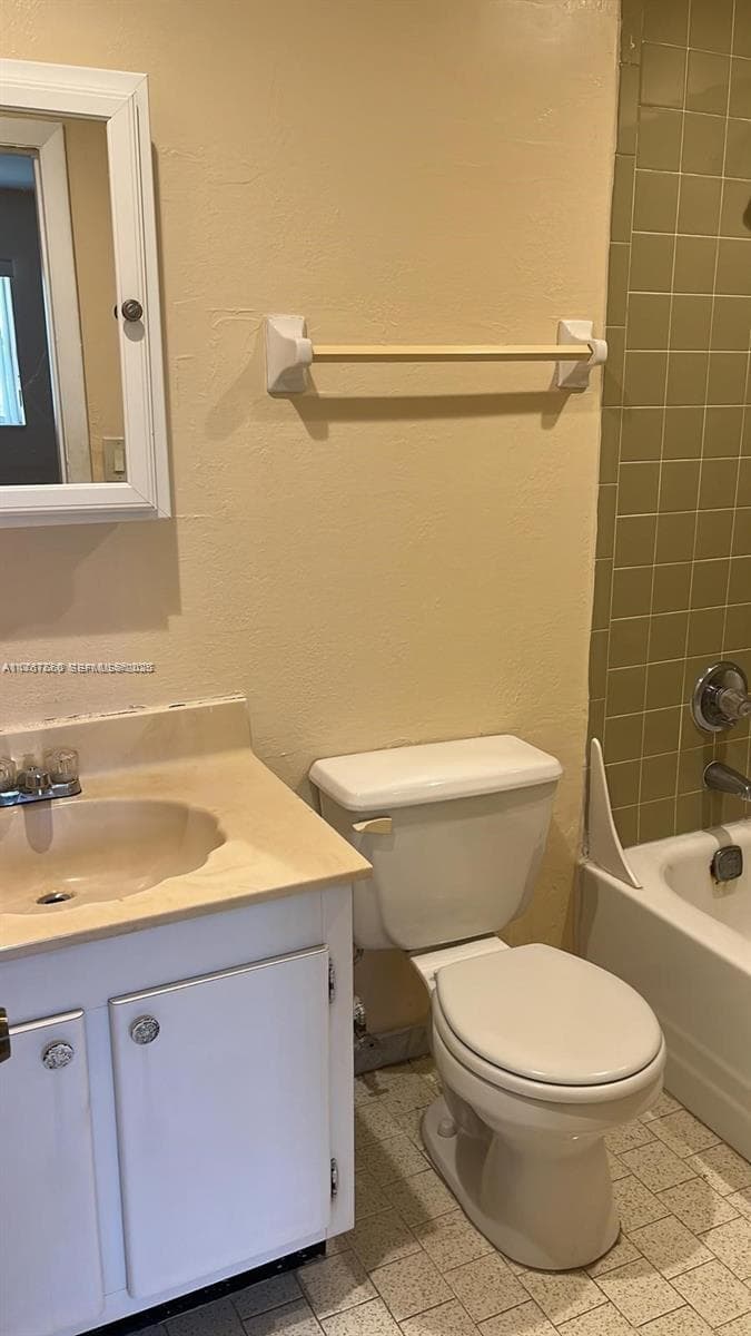 8060 Fairview Dr # 208, Tamarac, FL 33321 photo 4