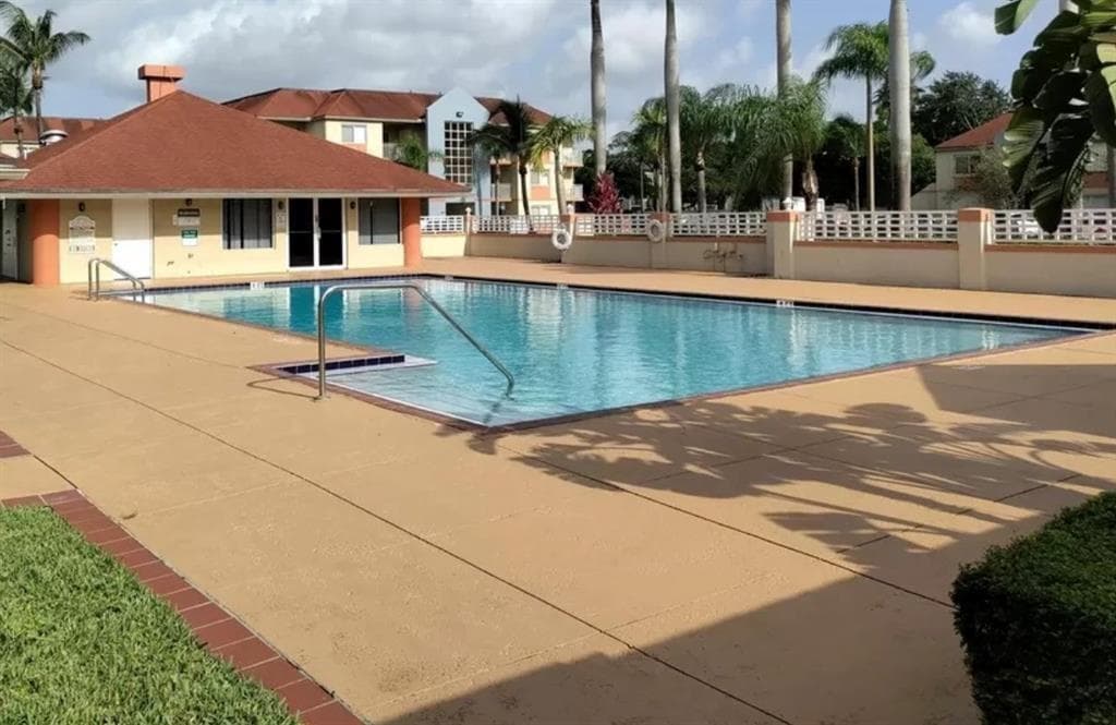 18860 NW 57th Avenue # 106, Hialeah, FL 33015 photo 5