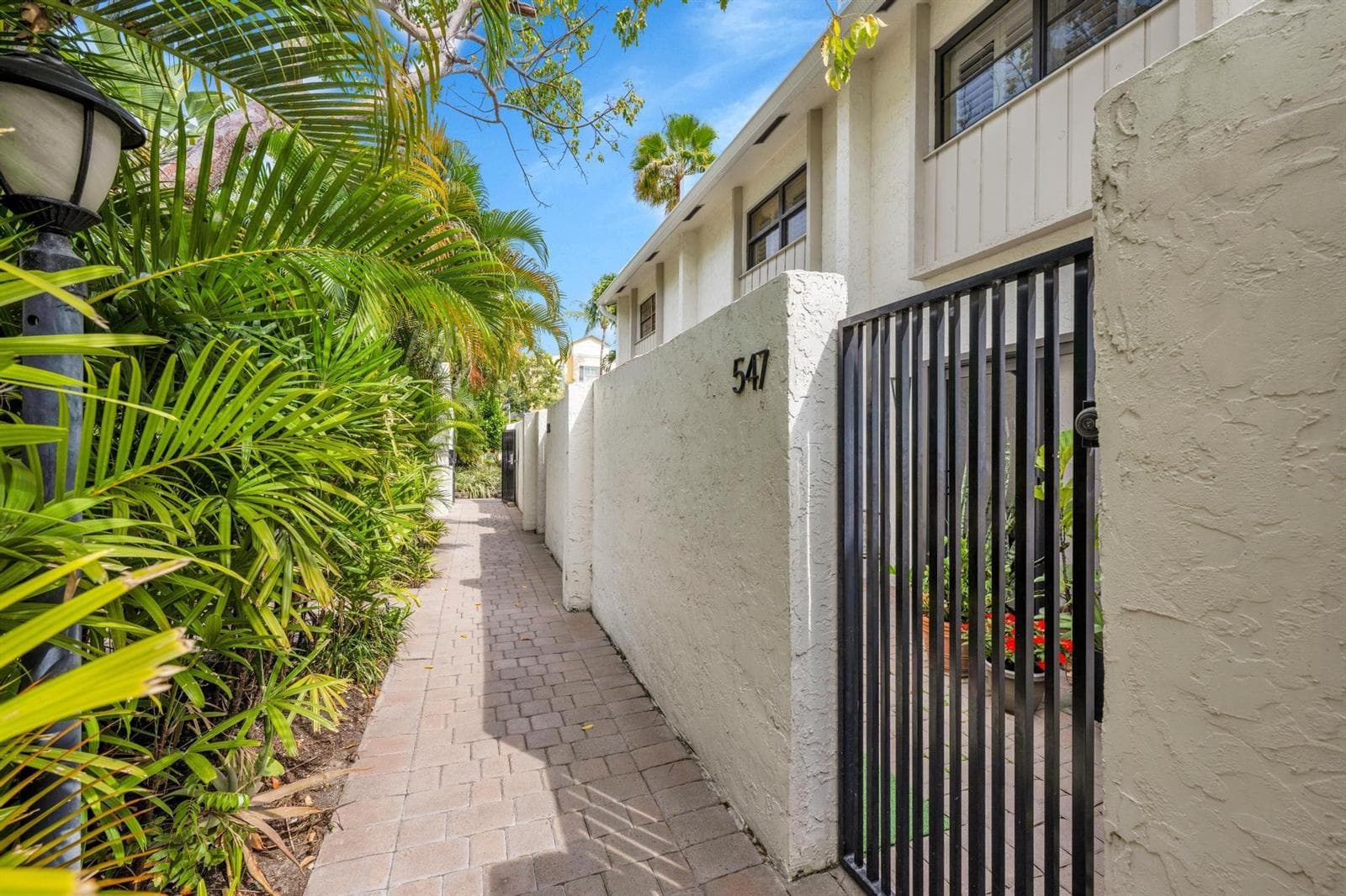 547 NE 7th Avenue # 3a, Fort Lauderdale, FL 33301 photo 2