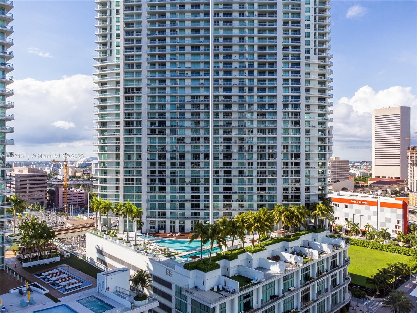 90 SW 3rd St # 4103, Miami, FL 33130 photo 2
