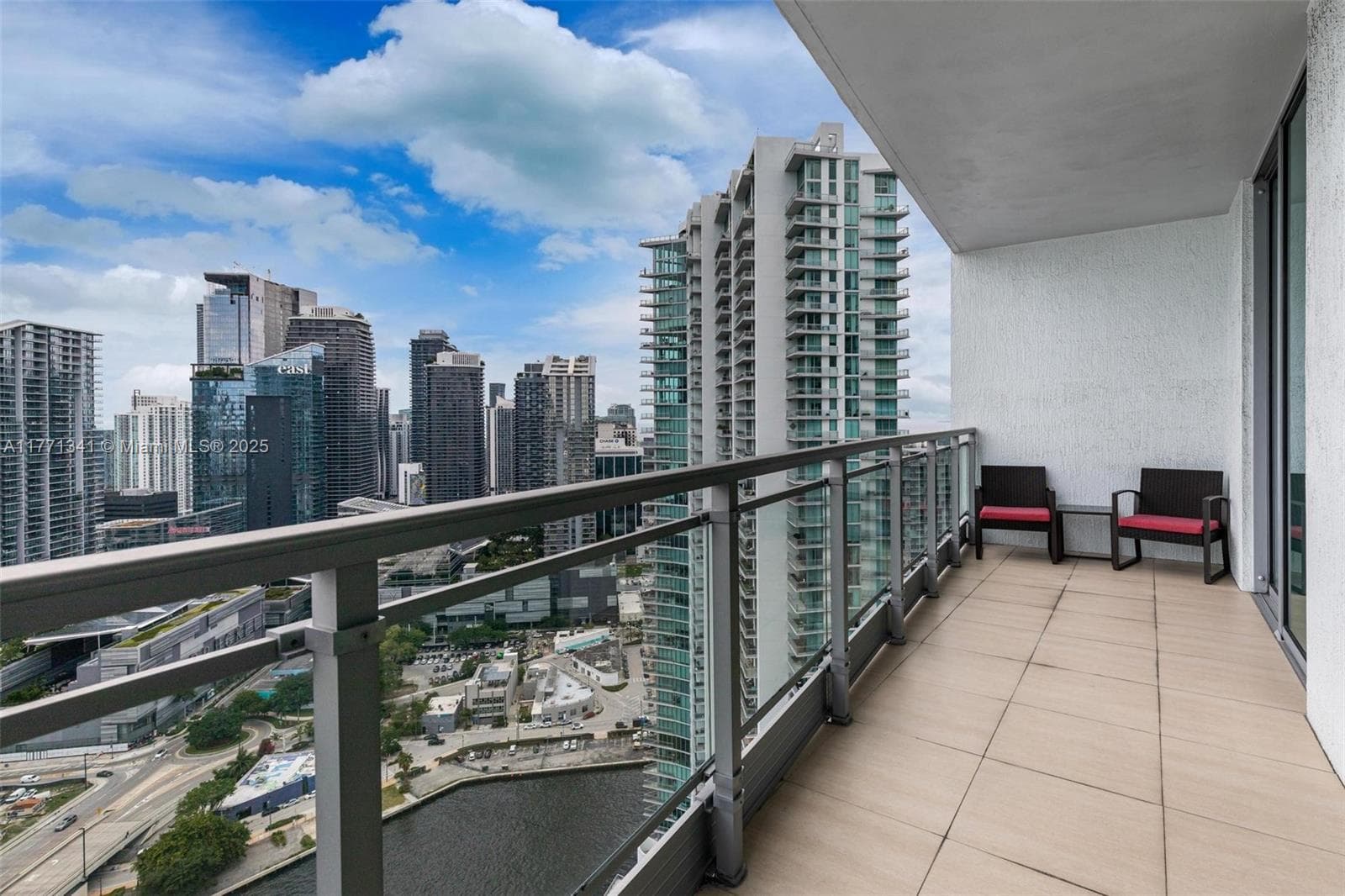90 SW 3rd St # 4103, Miami, FL 33130 photo 5