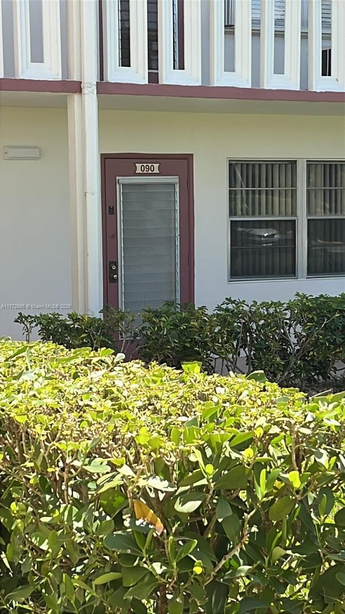 90 Fanshaw C # 90, Boca Raton, FL 33434