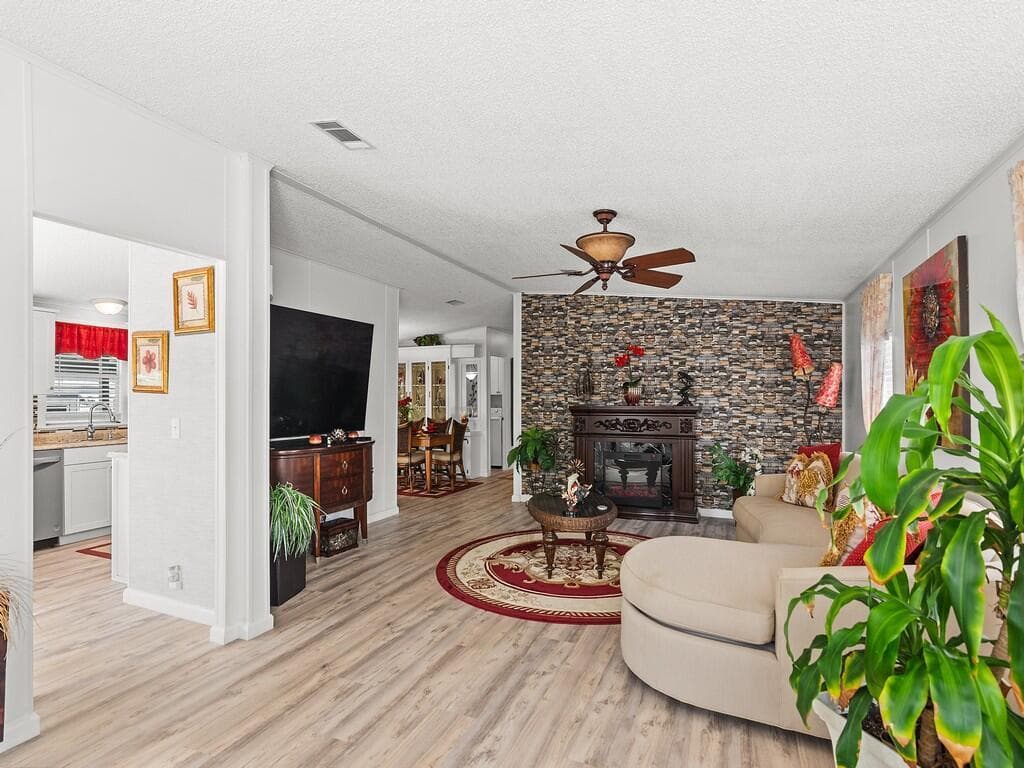 22 Mediterranean East Boulevard E, Port St. Lucie, FL 34952 photo 5