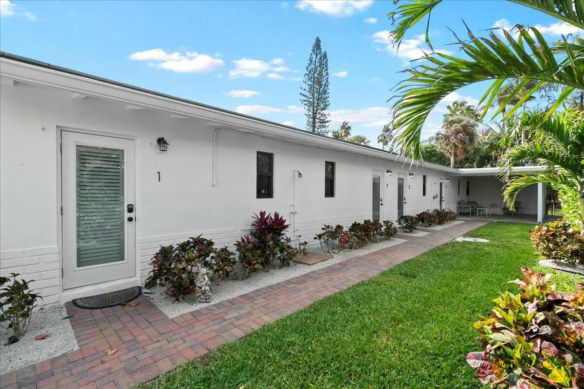 18 Adams Road, Ocean Ridge, FL 33435 photo 2