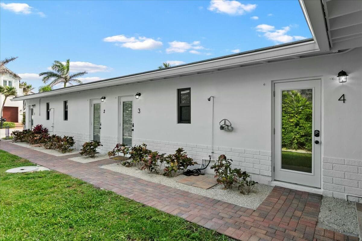 18 Adams Road, Ocean Ridge, FL 33435 photo 3