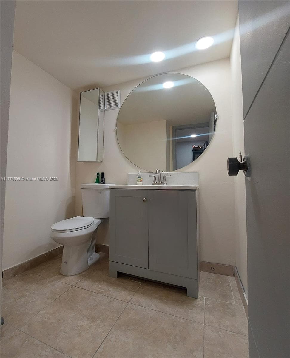 16300 Golf Club Rd # Apt 317, Weston, FL 33326 photo 5
