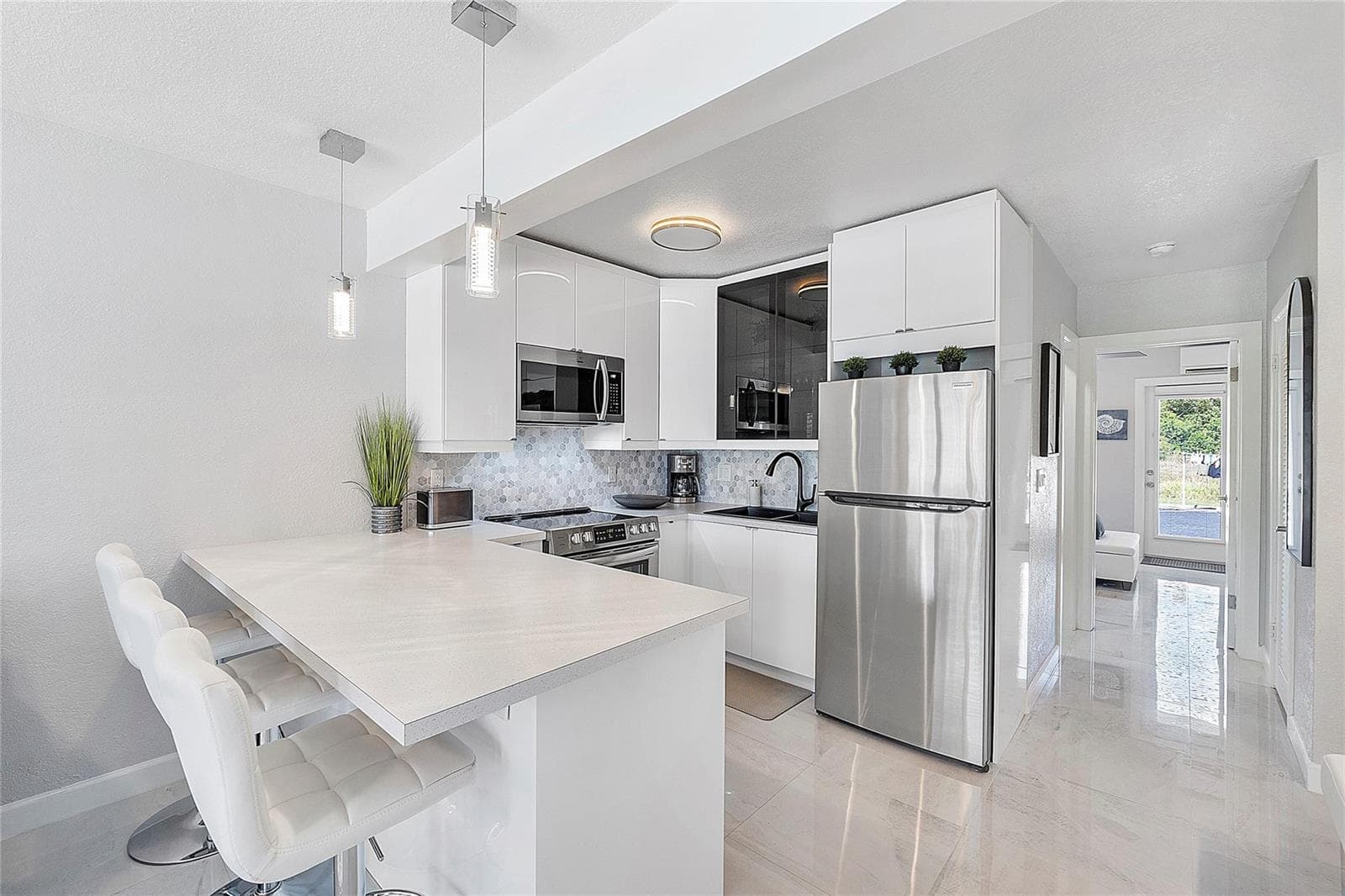 500 Layne Boulevard # 6, Hallandale Beach, FL 33009 photo 4