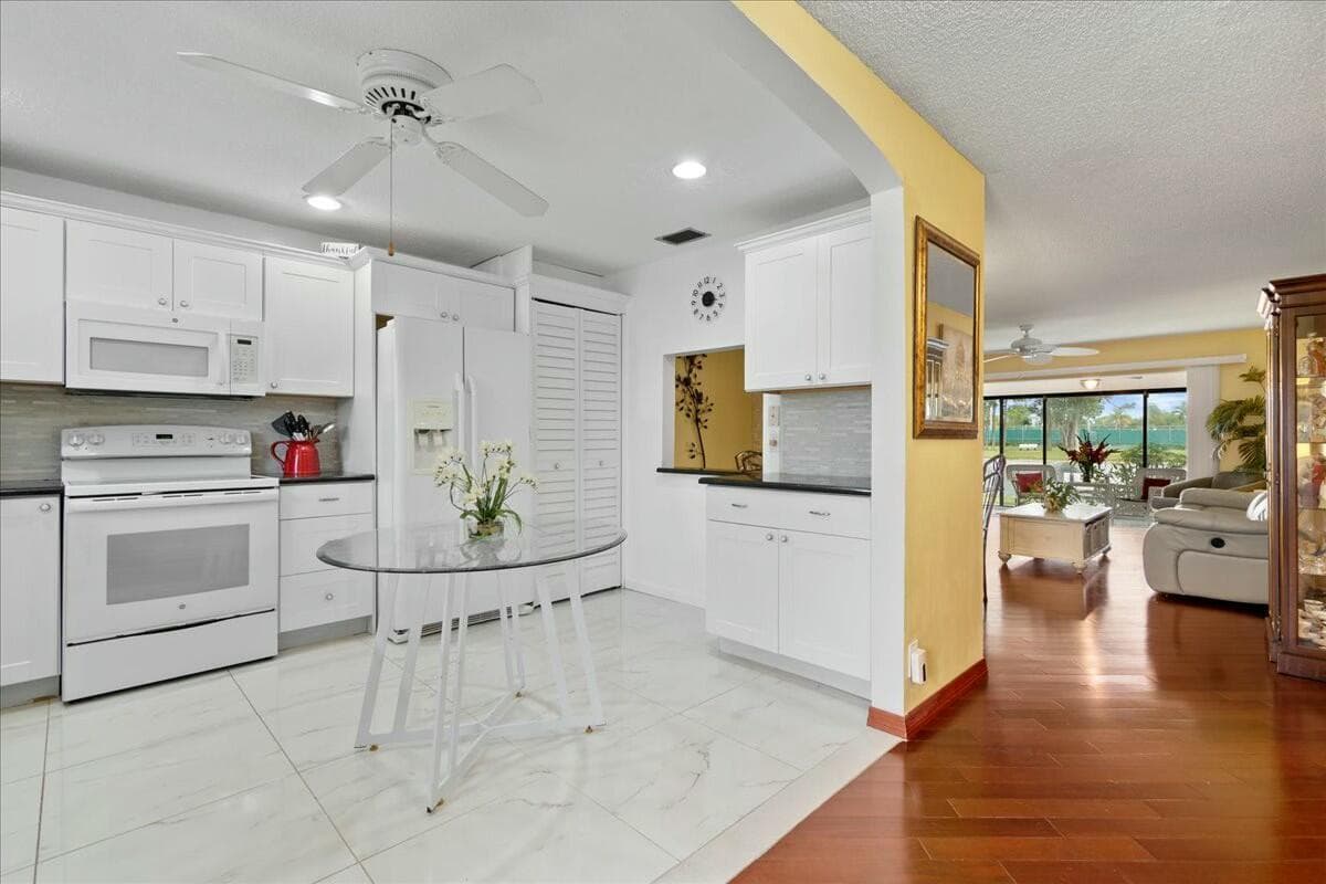 603 Laconia Circle, Lake Worth, FL 33467 photo 2